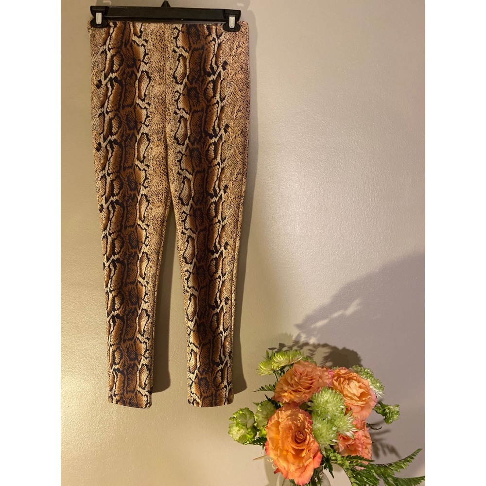 GUC‎ Fashion Nova Snake Print 🐍 Pant